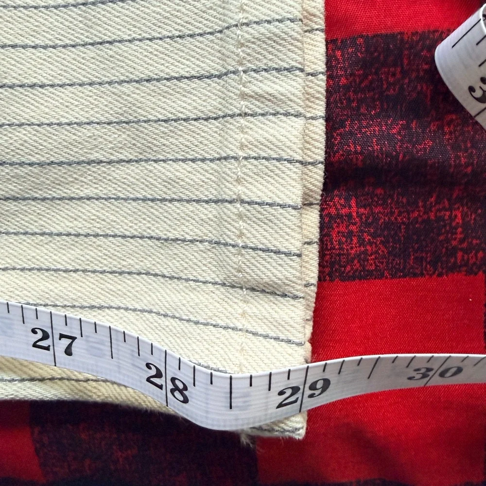 Universal Thread women’s Pinstriped Khaki wide leg, high rise - Picture 9 of 10